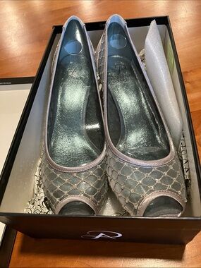 Adrianna Papell Silver Mesh Peep-Toe Heels New in the Box